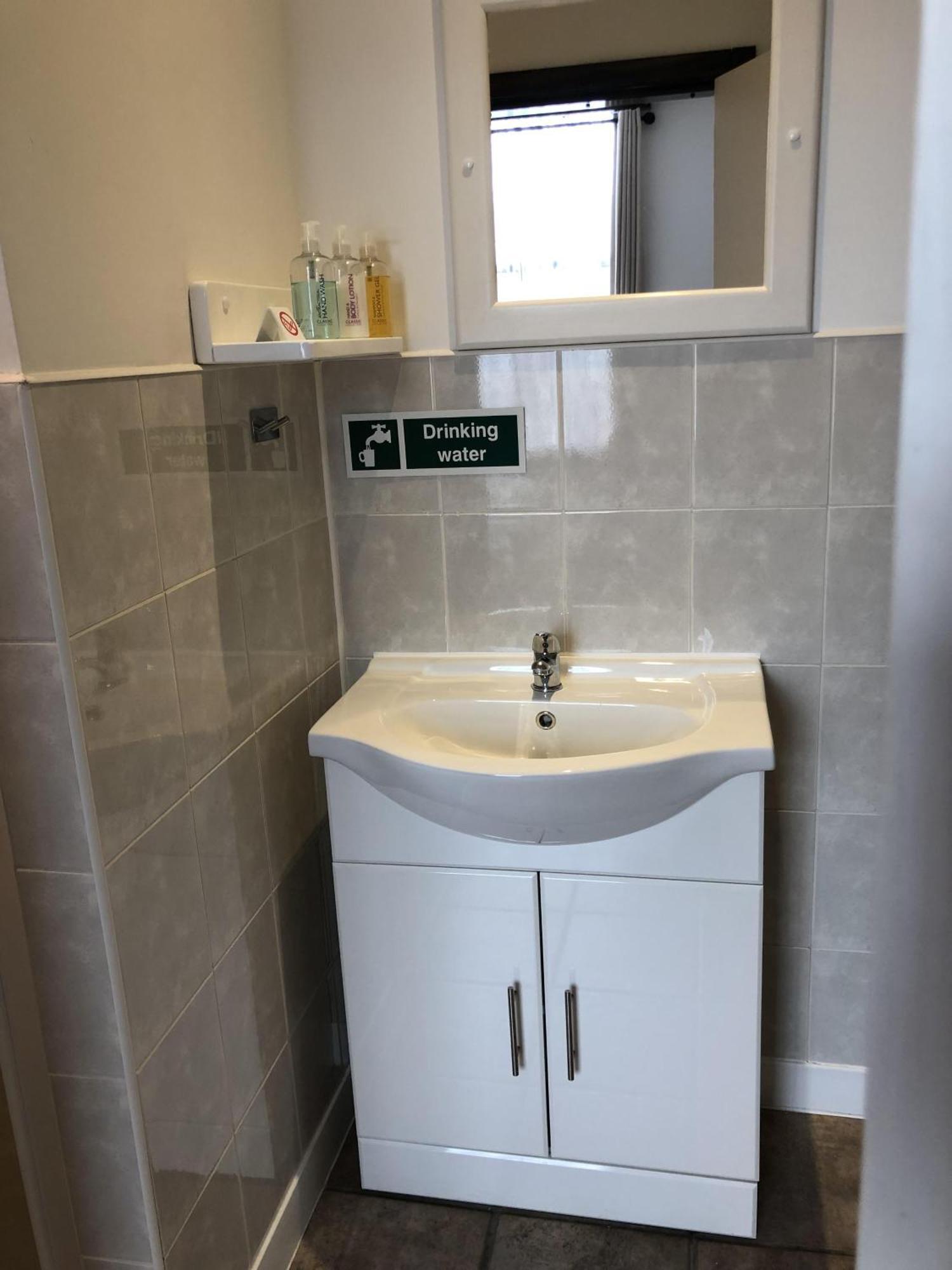 Breeze Guest House Bootle  Δωμάτιο φωτογραφία